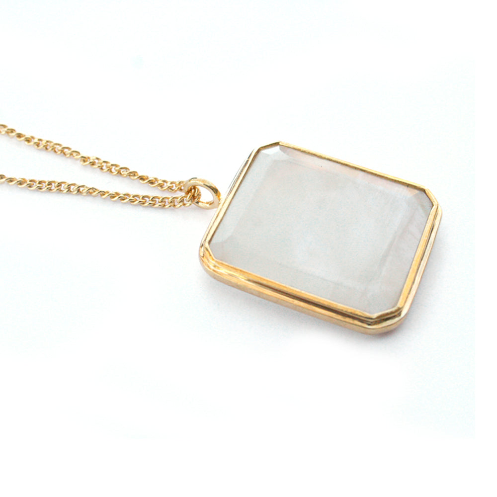 jacobs_moonstone_side_1000