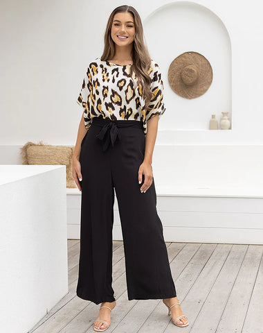 What Are The Best Shoes To Wear With Wide Leg Pants? – Freez Clothing