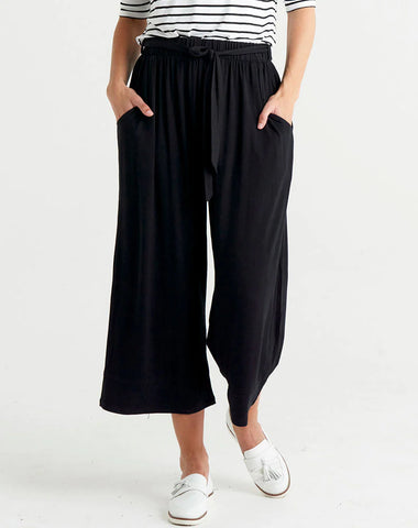 Featuring Our Moulin Pant - Black