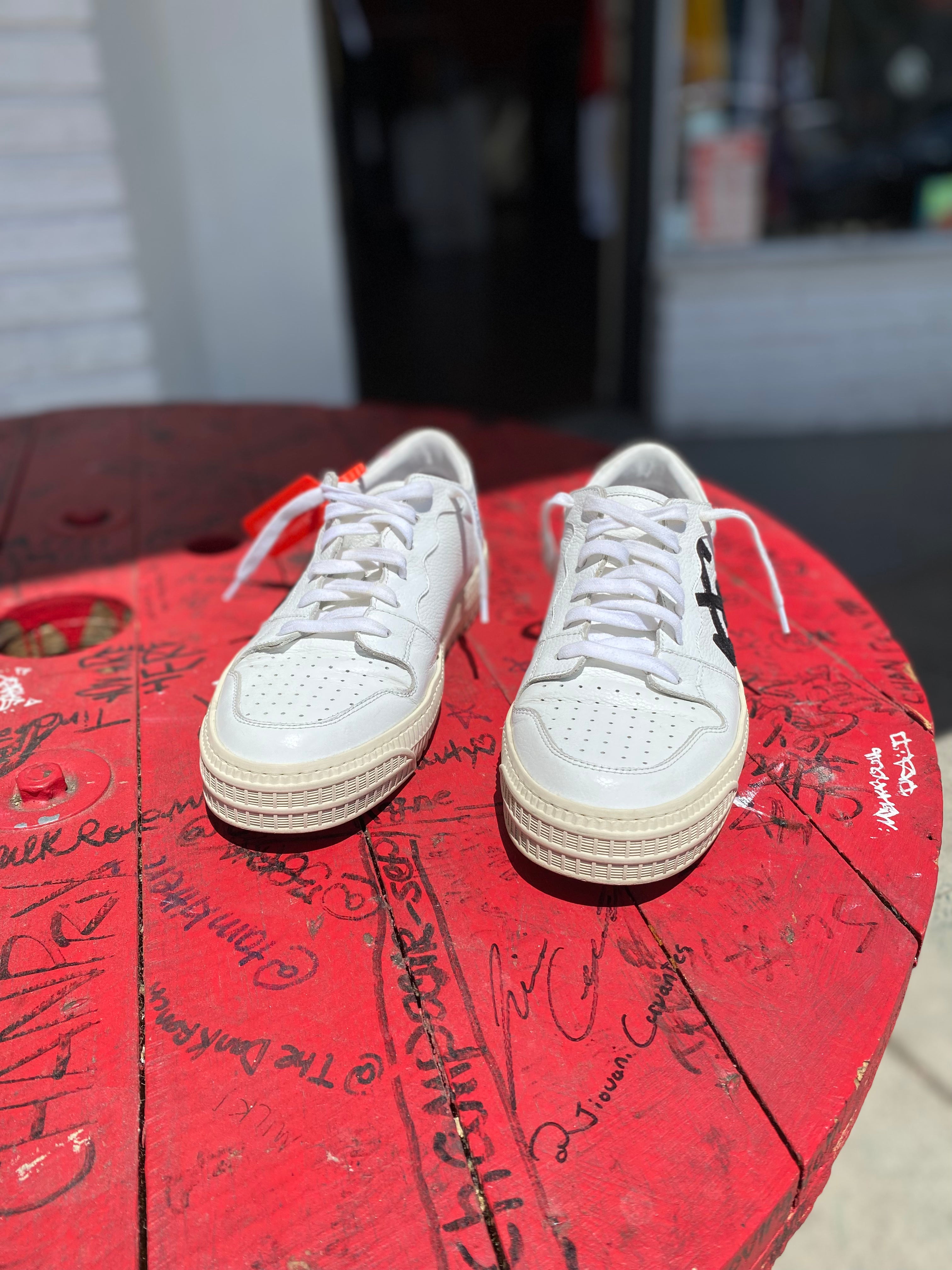 AF1 Louis Vuitton Supreme Custom Design Size 9 – Milk Room: Luxury  Streetwear x Vintage x Sneakers