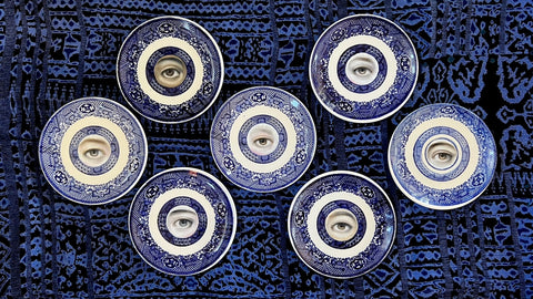 Susannah Carson Lover's Eye plates Blue Willow