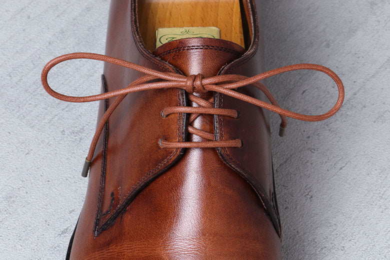 Waxed shoe laces with beautiful luster