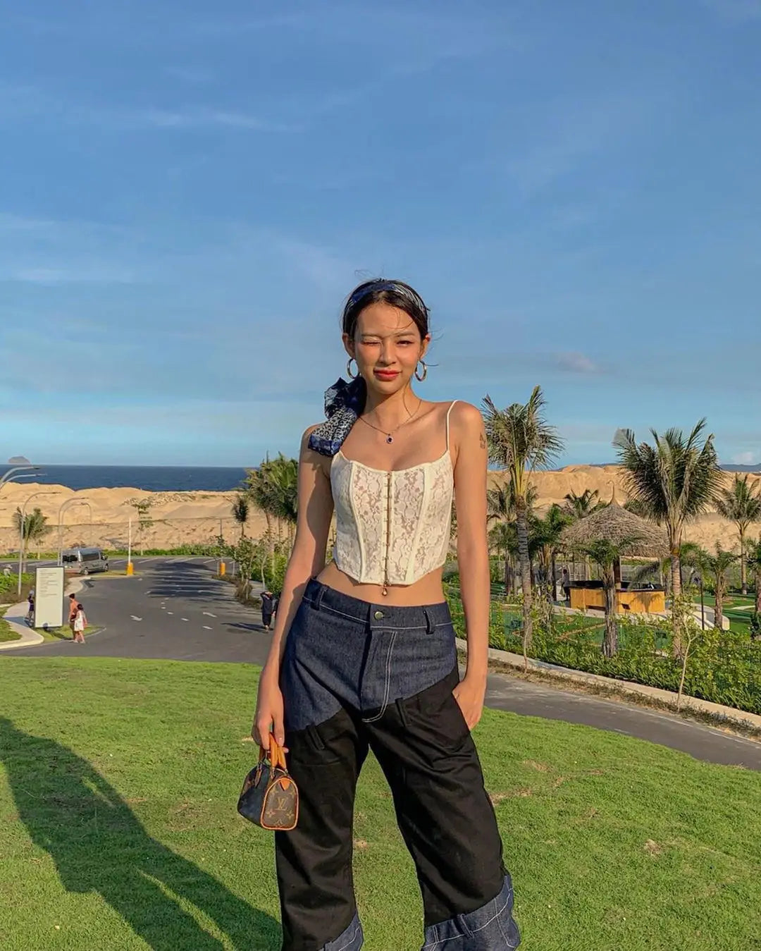 White Floral Cami Top: Stylish Sleeveless Backless Milkmaid for Summer - Image 7