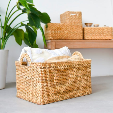 Wicker laundry basket