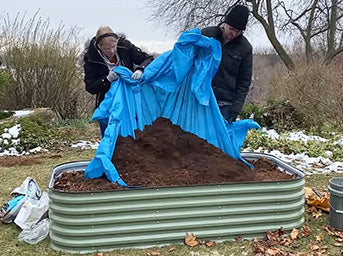 filling metal raised garden bed with soil cheaply-Vegega