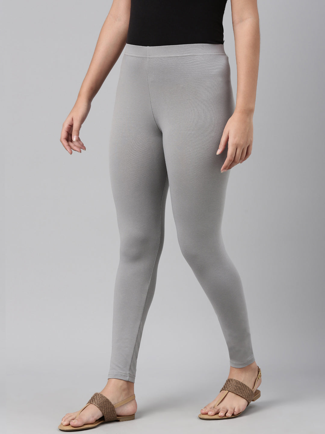 Buy Souchii Women Grey Solid Slim-Fit Churidar-Length Leggings Online at  Best Price