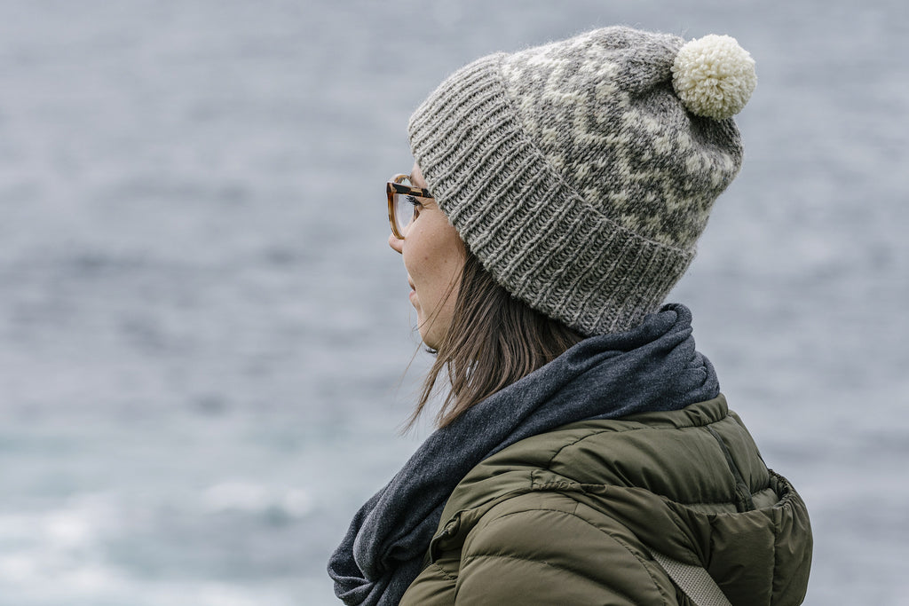 The Maalie hat, worn by a model.