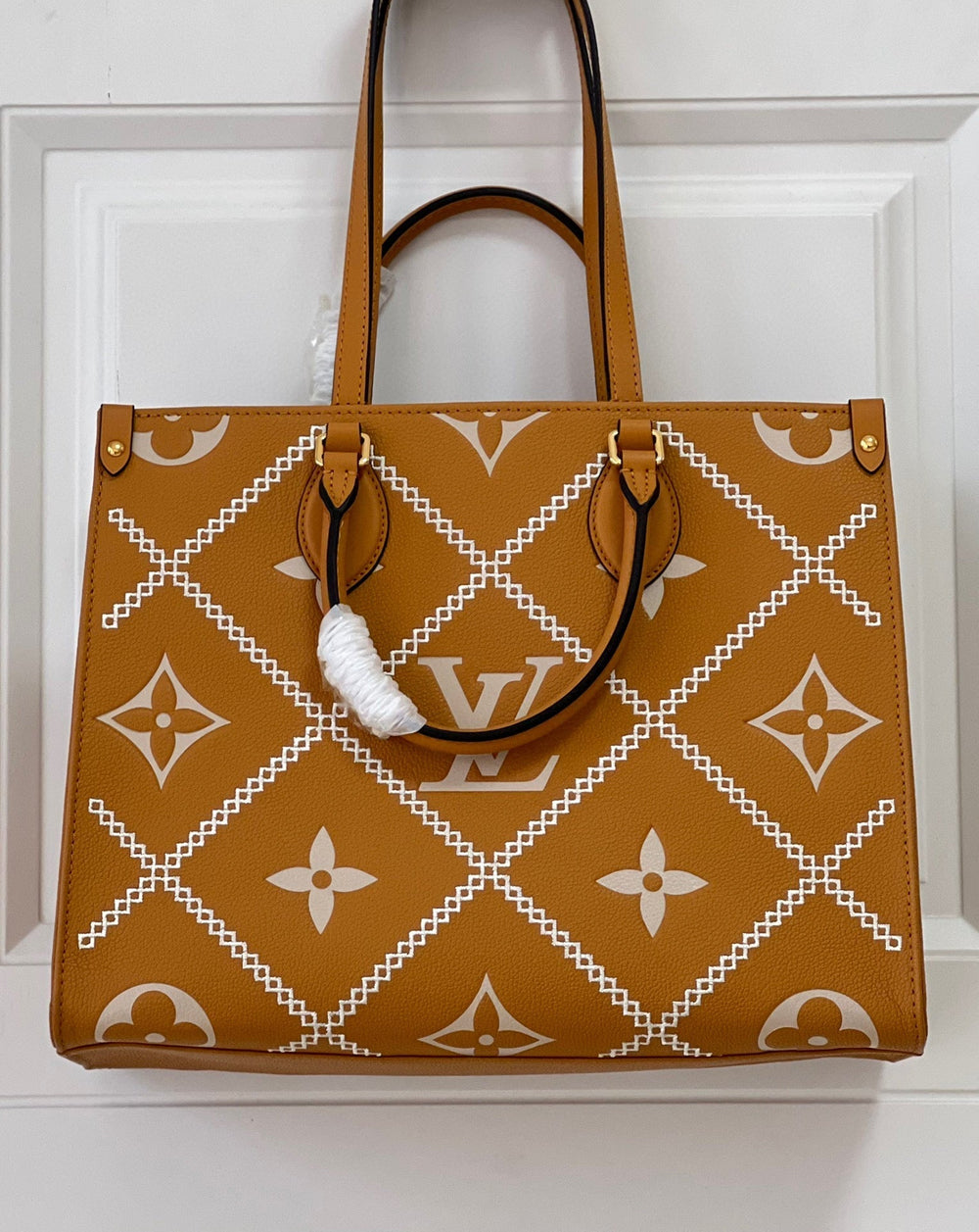 LV Neverfull MM Tote Bag Empreinte Leather – Hepper Sales