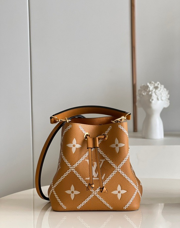 LV Neverfull MM Tote Bag Empreinte Leather – Hepper Sales