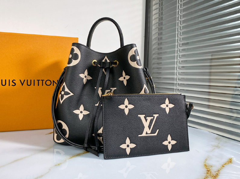 LOUIS VUITTON WILD AT HEART NEO NOE BAG BLACK NEONOE GIANT MONOGRAM ANIMAL  PRINT