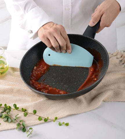 Silicone utensils are affordable - Al Makaan Store