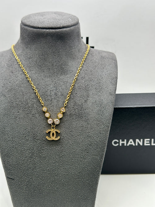 Chanel Silver CC Camellia And Diamante Necklace – Elite HNW - High