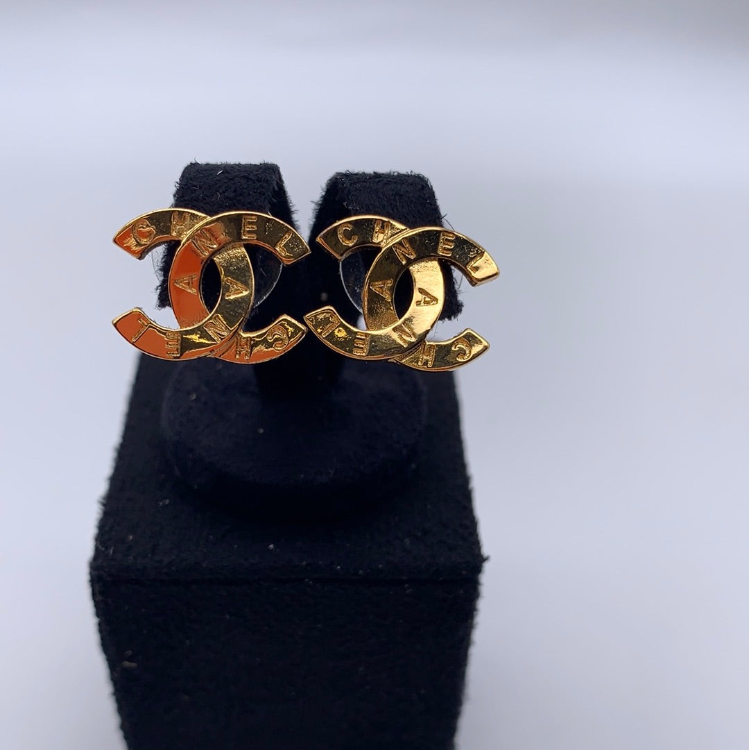 Chanel CC Logo Gold Earrings -Small – Elite HNW - High End Watches,  Jewellery & Art Boutique