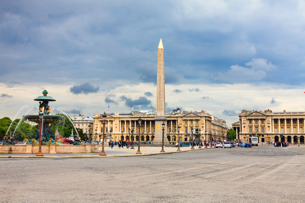 Concorde Square with bus rentals from Paris