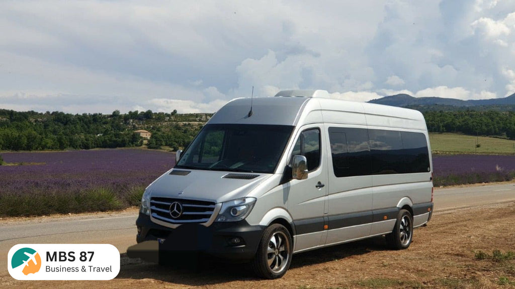 Booking Your Coach or Minibus Charter Bus rental in Lyon