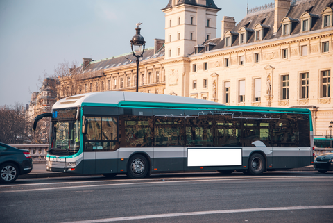 Transportation at Paris Charles de Gaulle Airport with MBS87 to get to Paris city center by bus rental in Paris