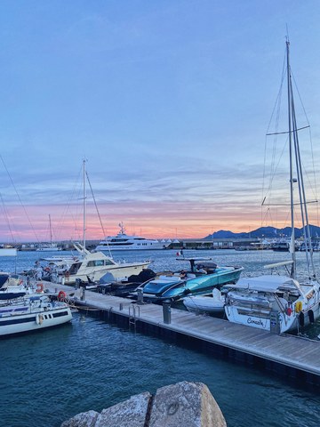 The shore of Bay of Cannes