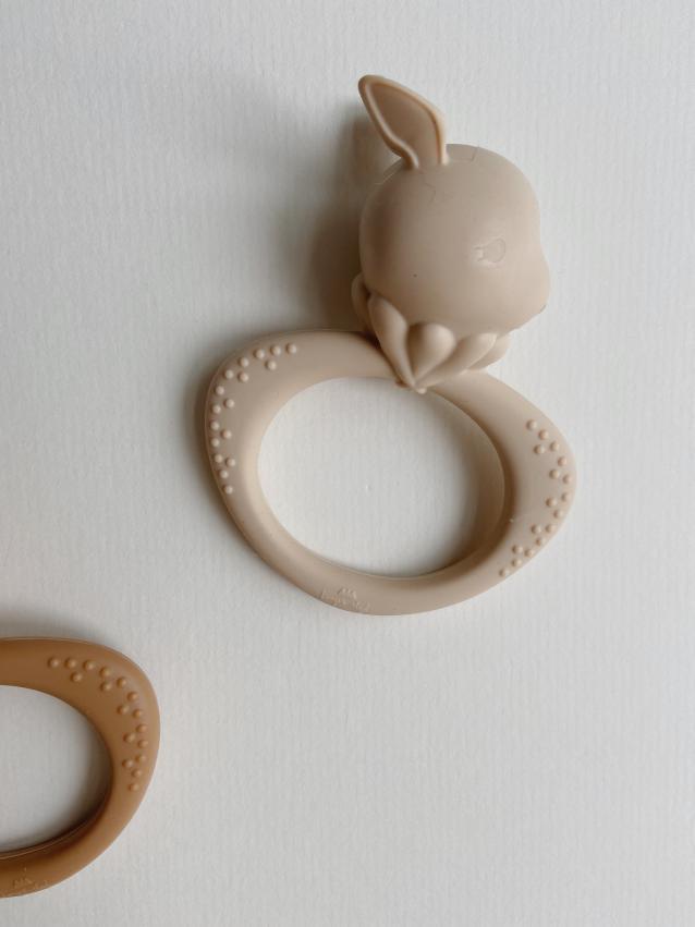 Konges Sløjd Silicone Teether Ring Rabbit | Shell