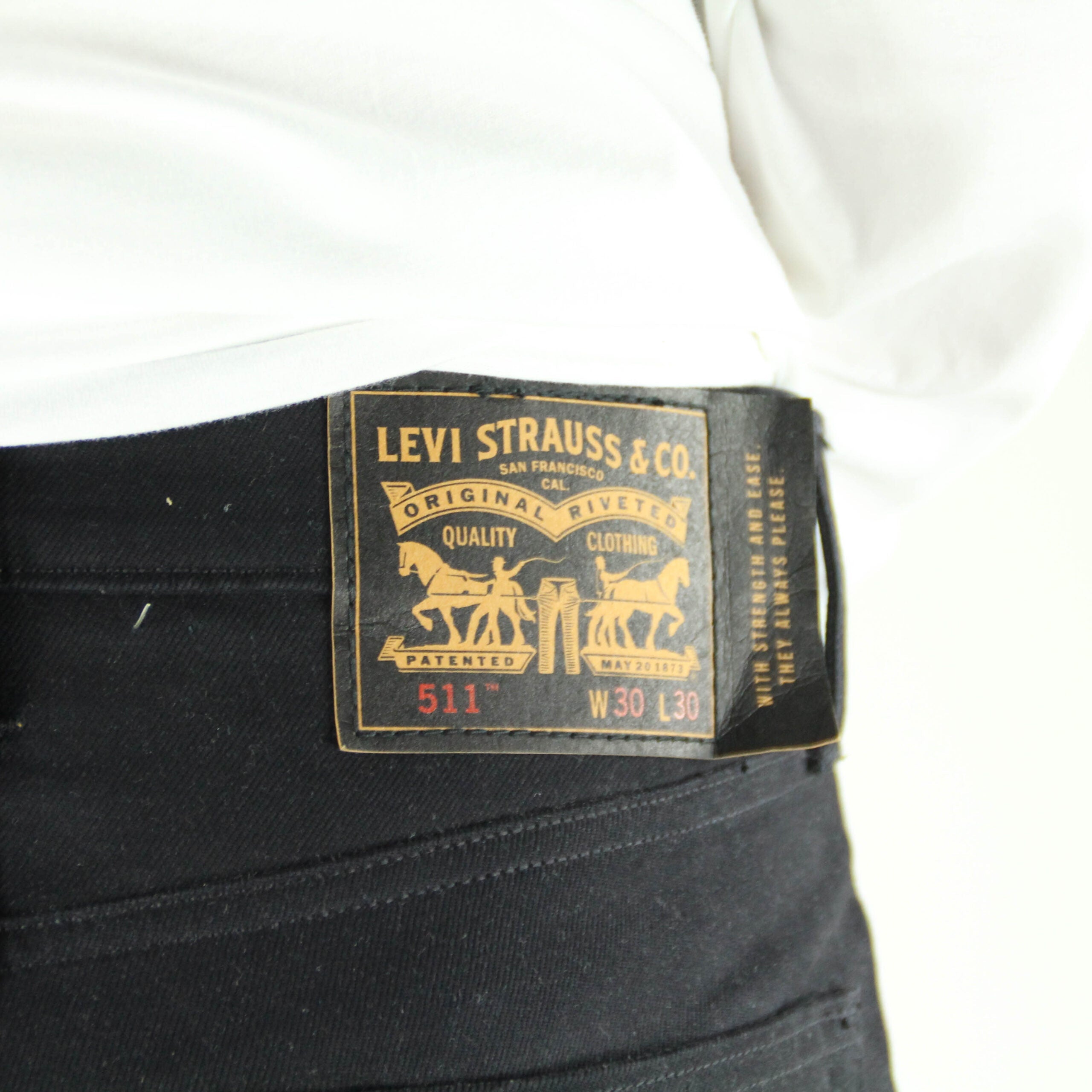 levi's skateboarding 511 caviar bull