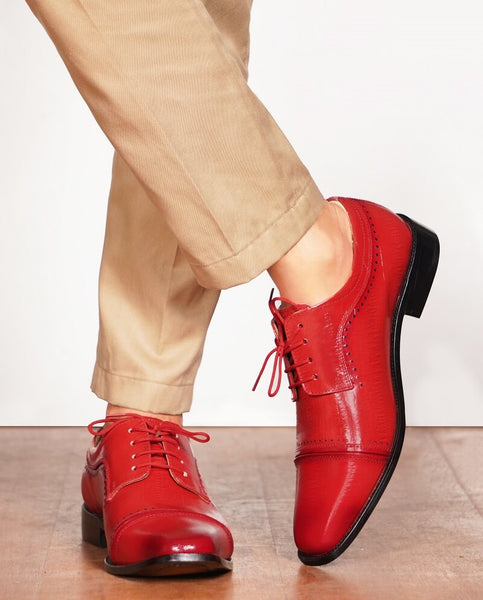 Red shoes on Cotton Pant