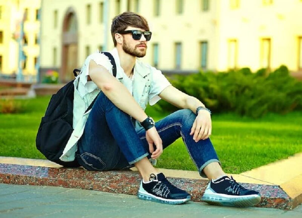 Boy Wearing Leather Casual Sneaker For Beach Vacations