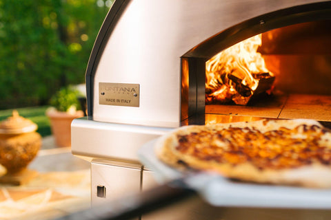 Wood fired outdoor pizza oven from Fontana Forni