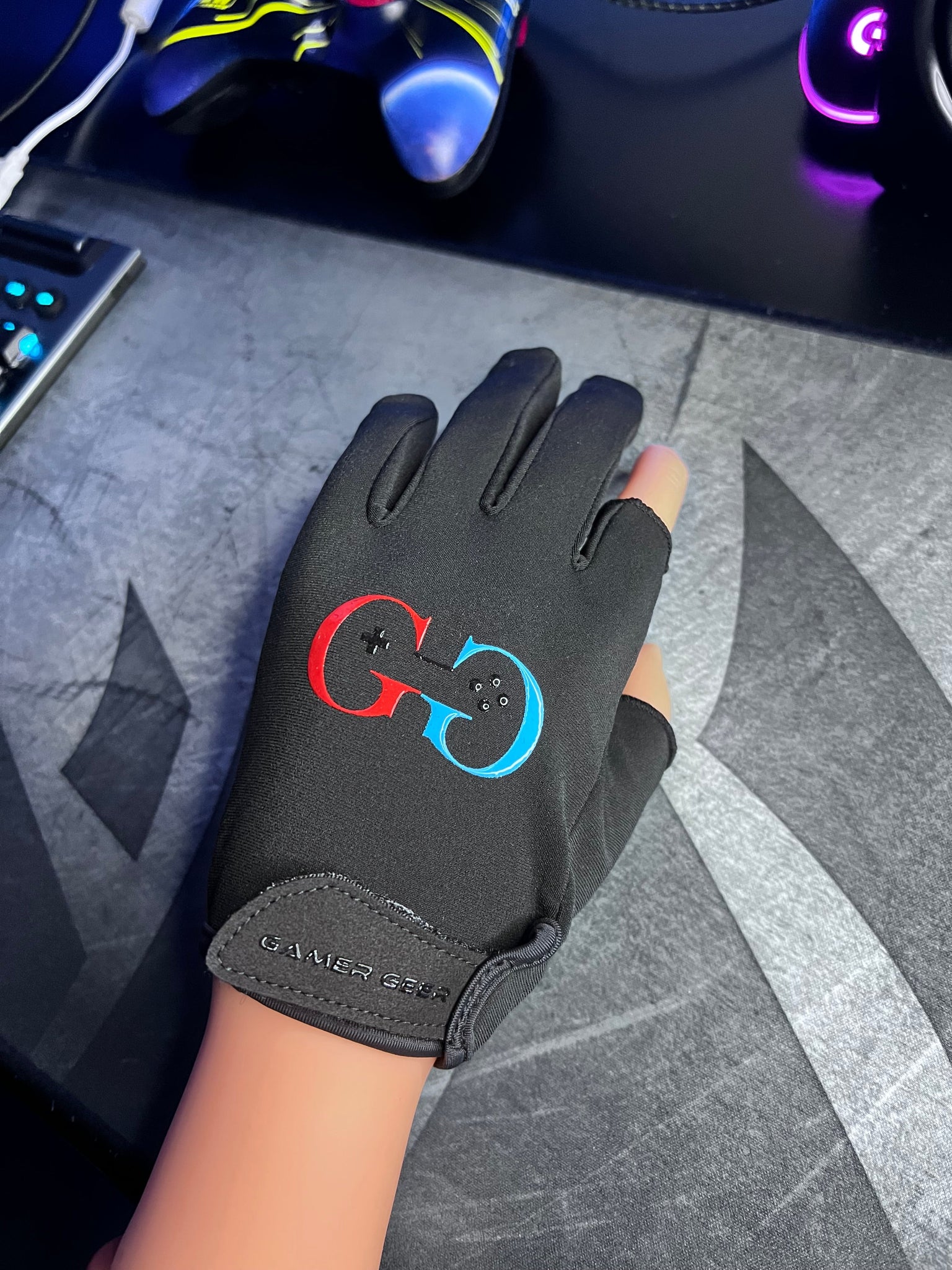 gaming mittens