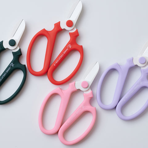 Left-handed flower scissors in 4 colors