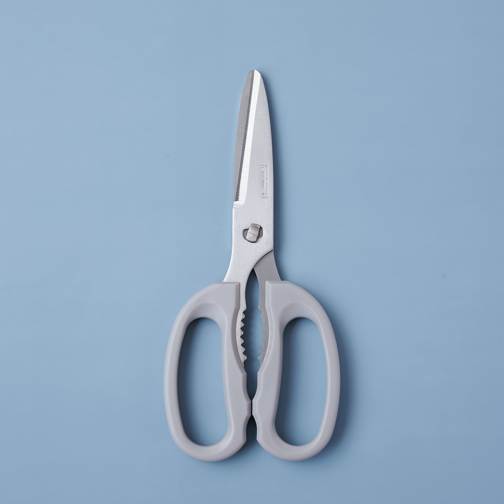 Image of kitchen scissors for left hand