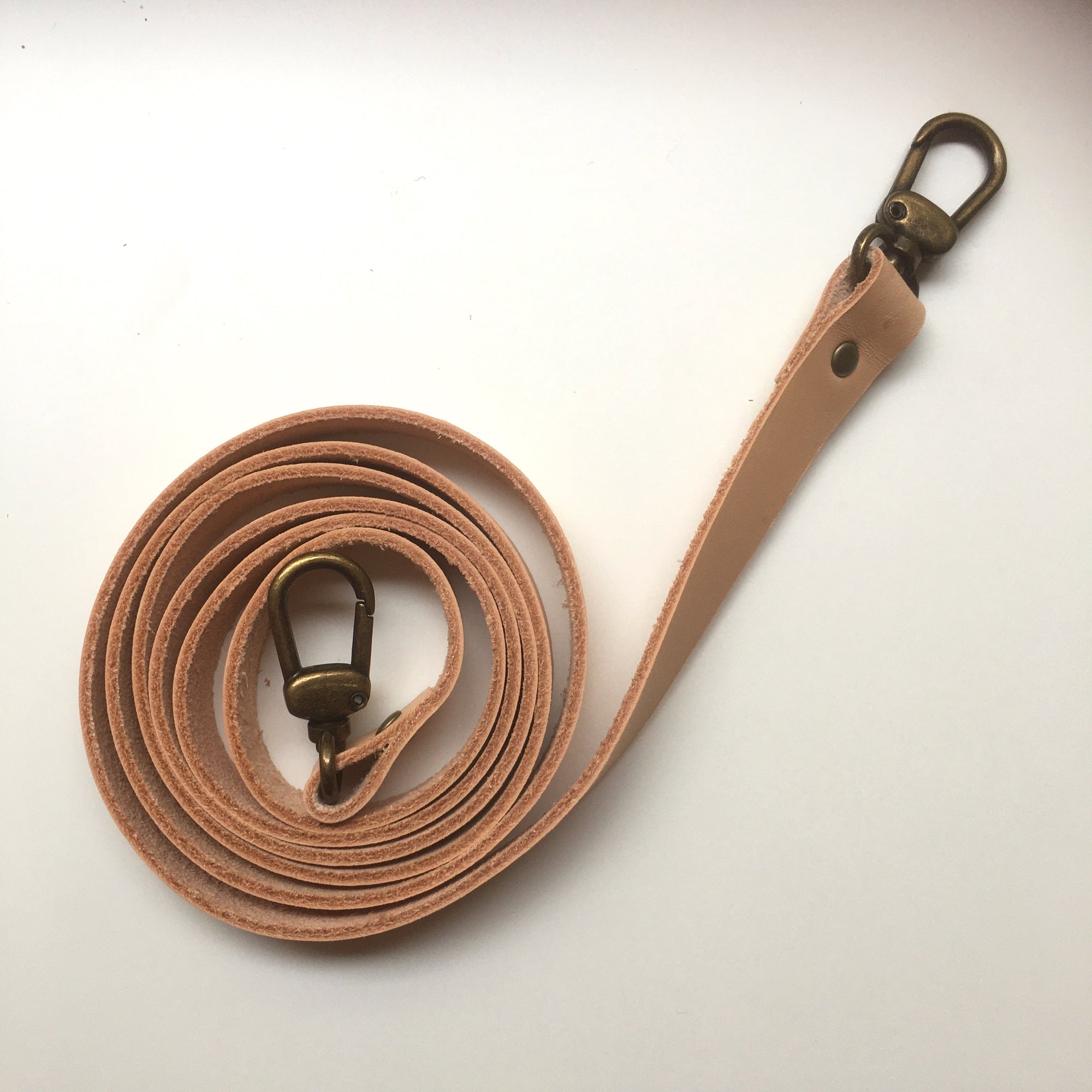 Amazon.com: Leather Adjustable Padded Replacement Shoulder Strap with Metal  Swivel Hooks Perfect Match for Messenger Bag, Laptop Bag, Camera Bag,  Duffel Bag, Handbags, Purse, Satchel & More : Electronics