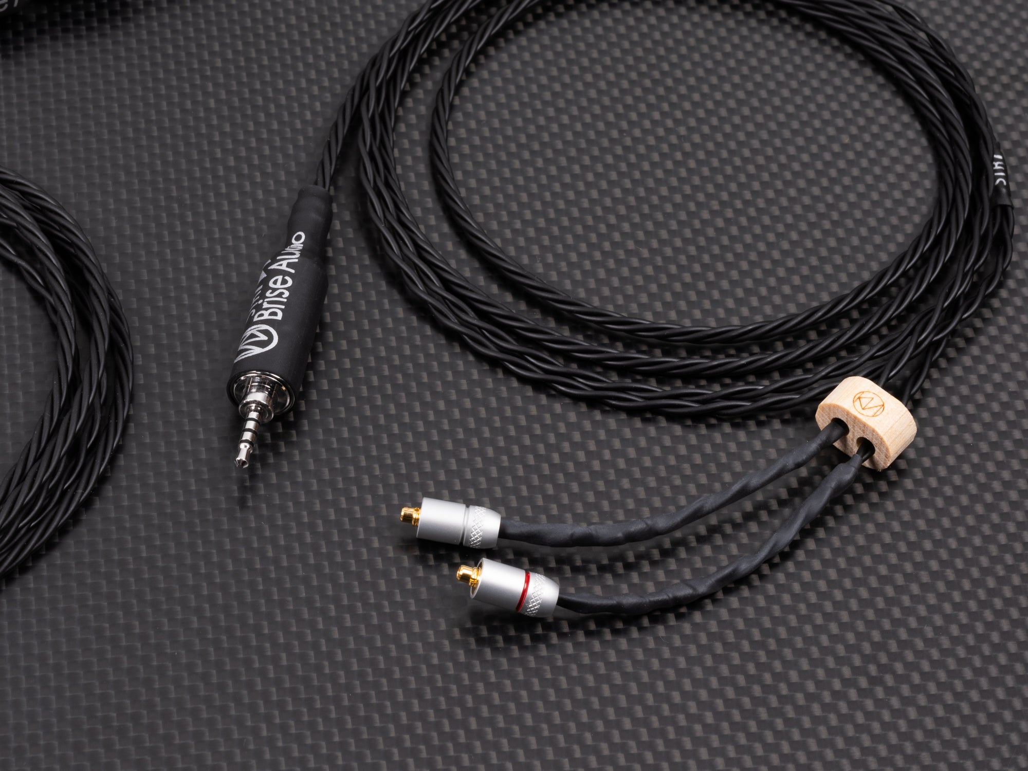STR7-Rh2+ earphone re-cable – Brise Audio