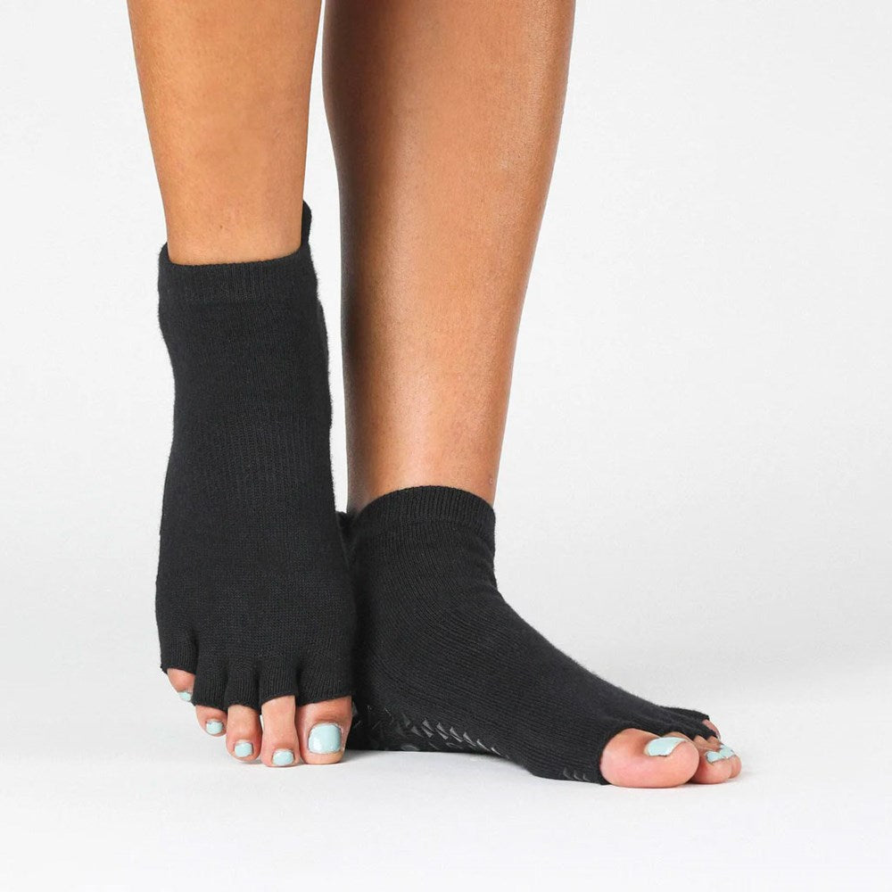 Clean Cut Toeless Black Grip Sock - Pointe Studio - simplyWORKOUT