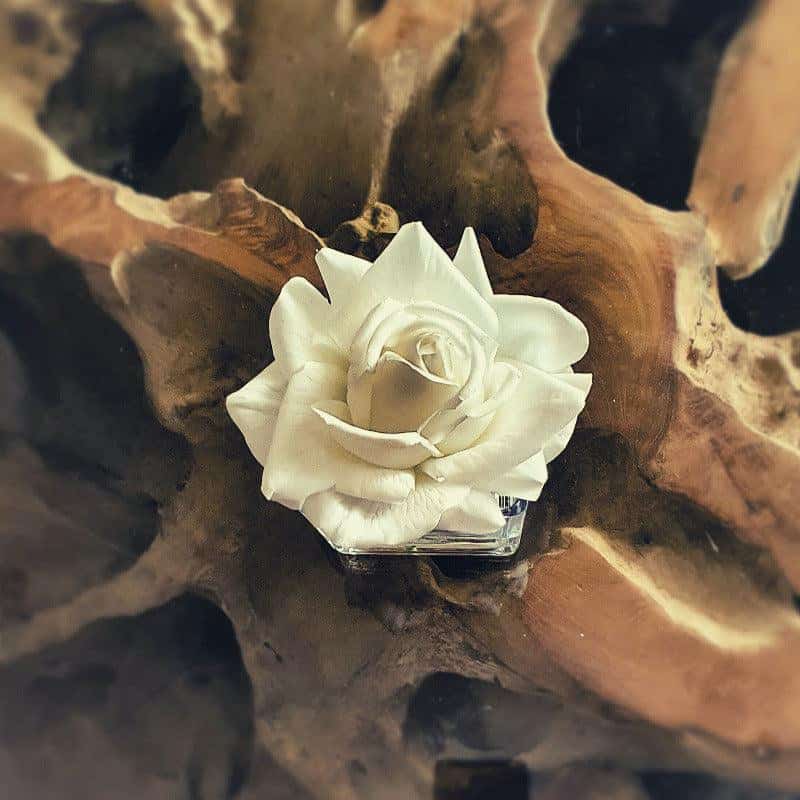 Rose blanche artificielle pour la décoration de mariage | Eclosioneternelle  - Eclosion Eternelle