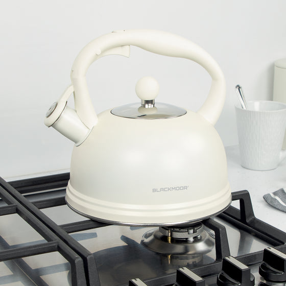 2.5L Whistling Kettle Ivory Image 1