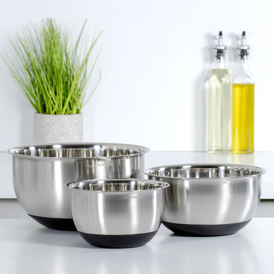 Set of 3 Stainless Steel Mixing Bowls Image 1