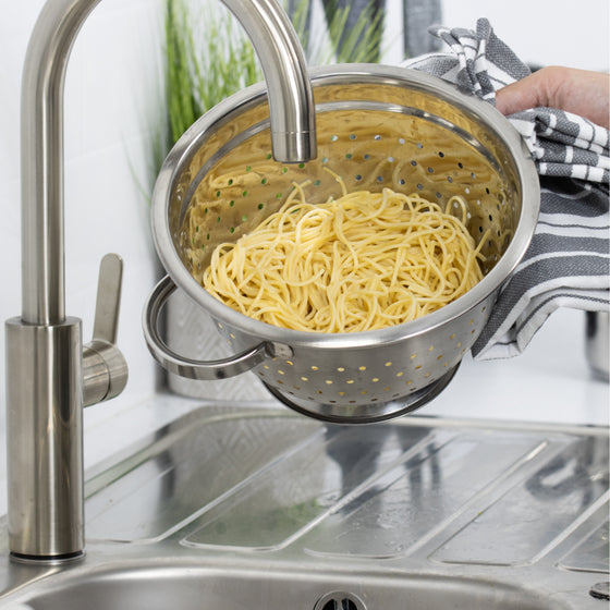 Stainless Steel 24cm Colander Image 3