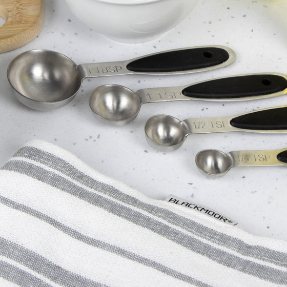 Set of 4 Measuring Spoons Image 1