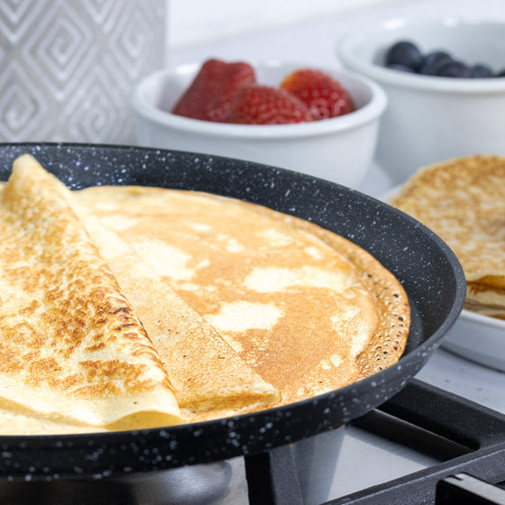 Pancake Pan and Utensil Set Image 3