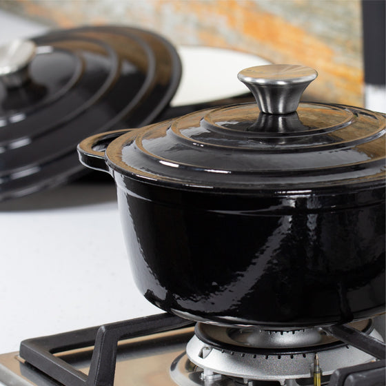 3-Piece Black Cast Iron Cookware Set Image 9