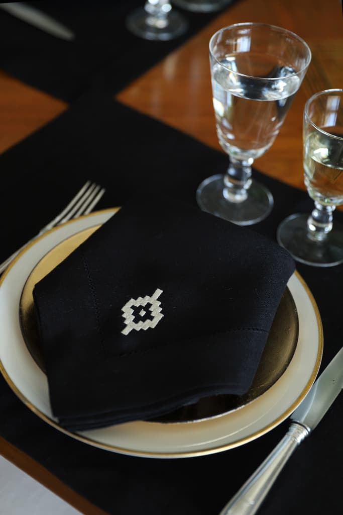 PAMPA Set of 8 linen cocktail napkins - Natural