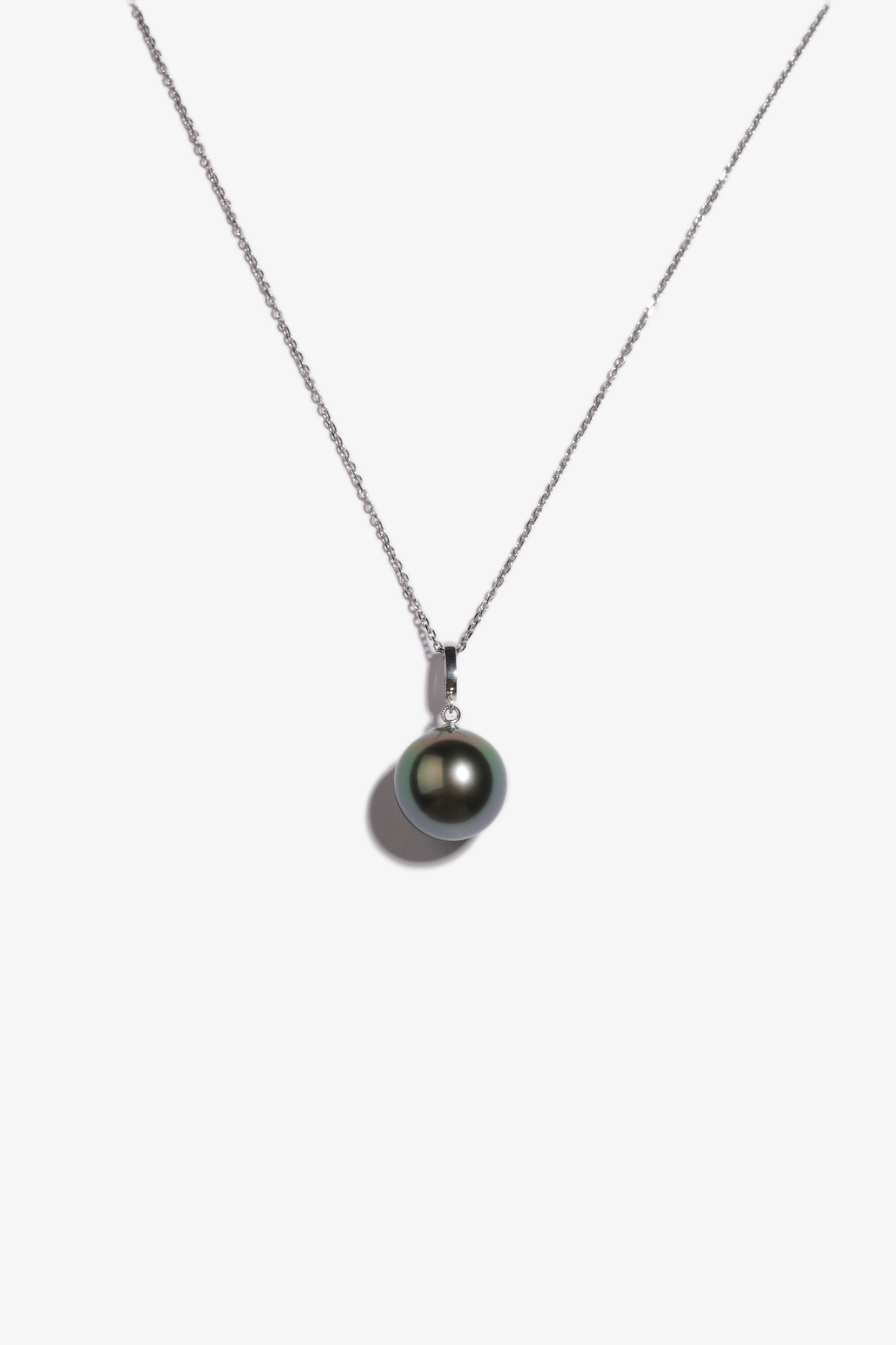 Tahitian Pearl Pendant TP18K16