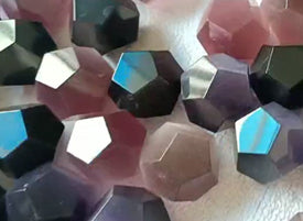 The Production Process of Gemstone Dice 04
