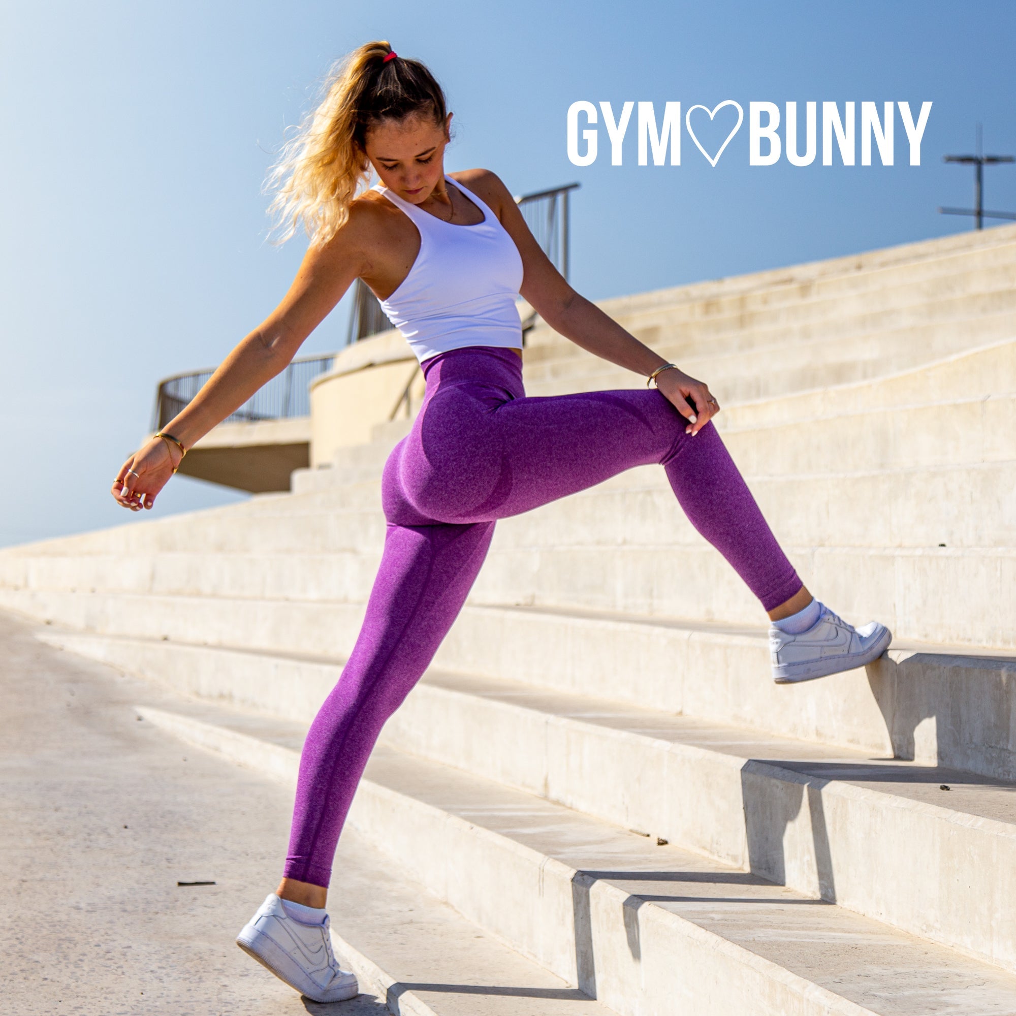 Gym bunny Scrunch leggings active wear - Black – Wonderfit Australia