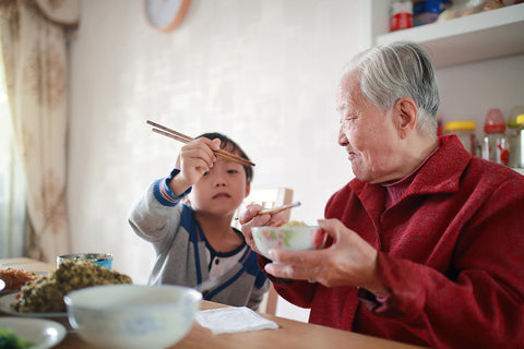 benefits of learning while eating