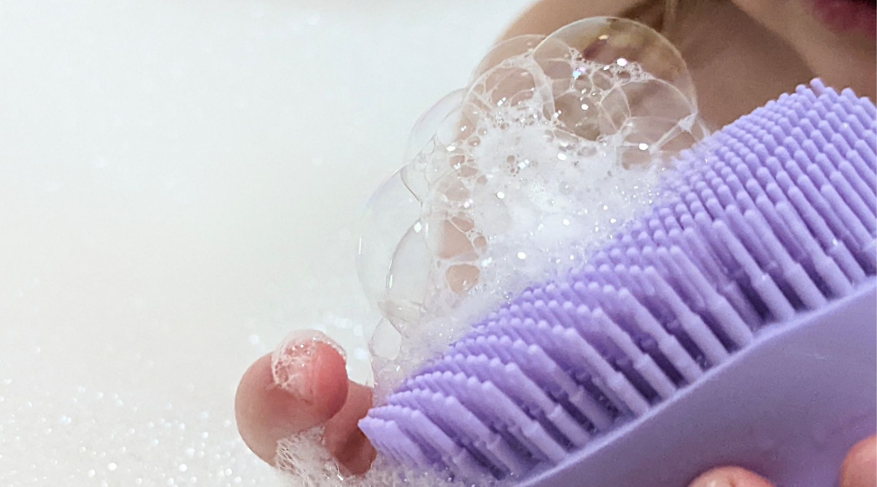 what bath sponge should you use for children with sensitive skin