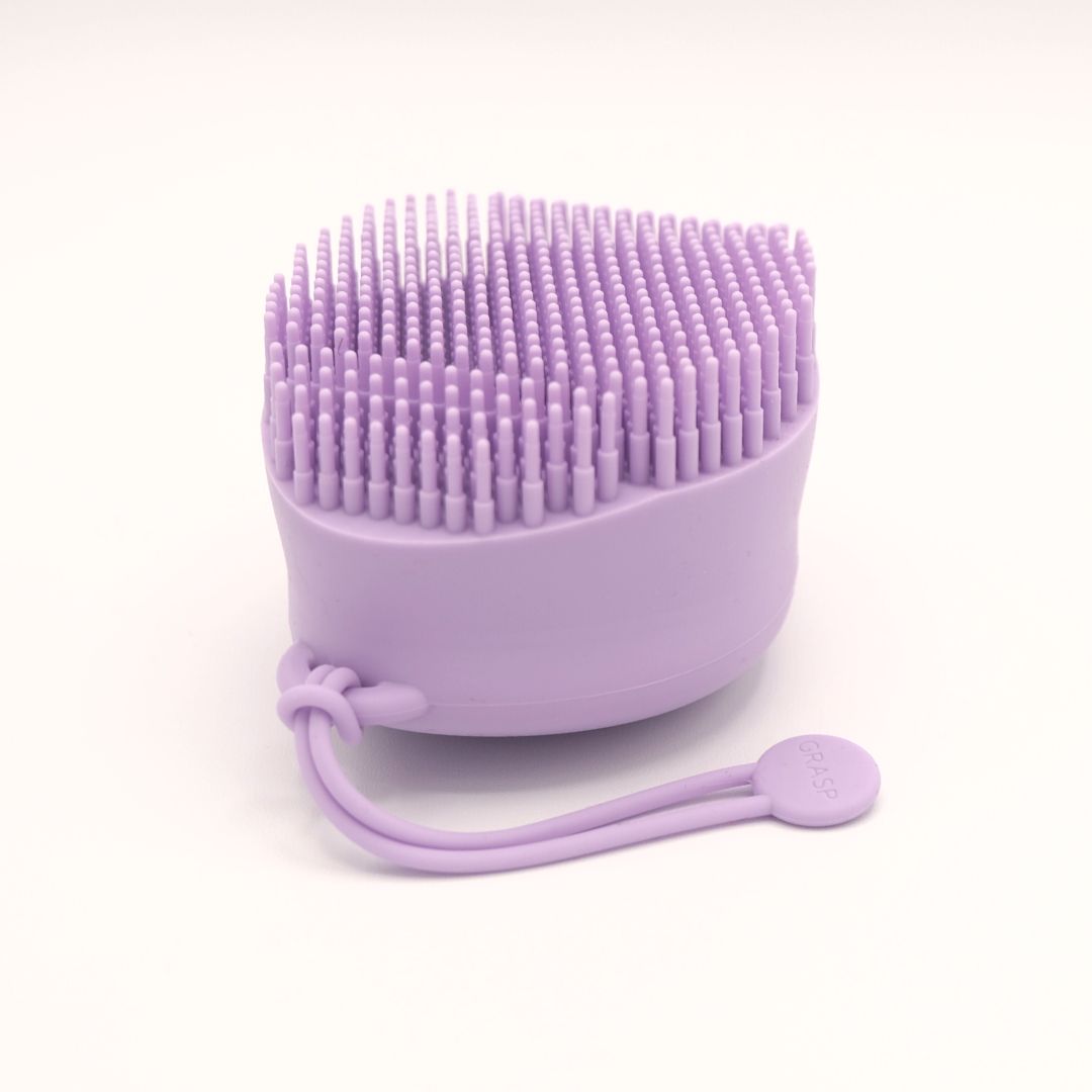 Pebbl curved silicone bristles help your kids clean in all the tricky spots