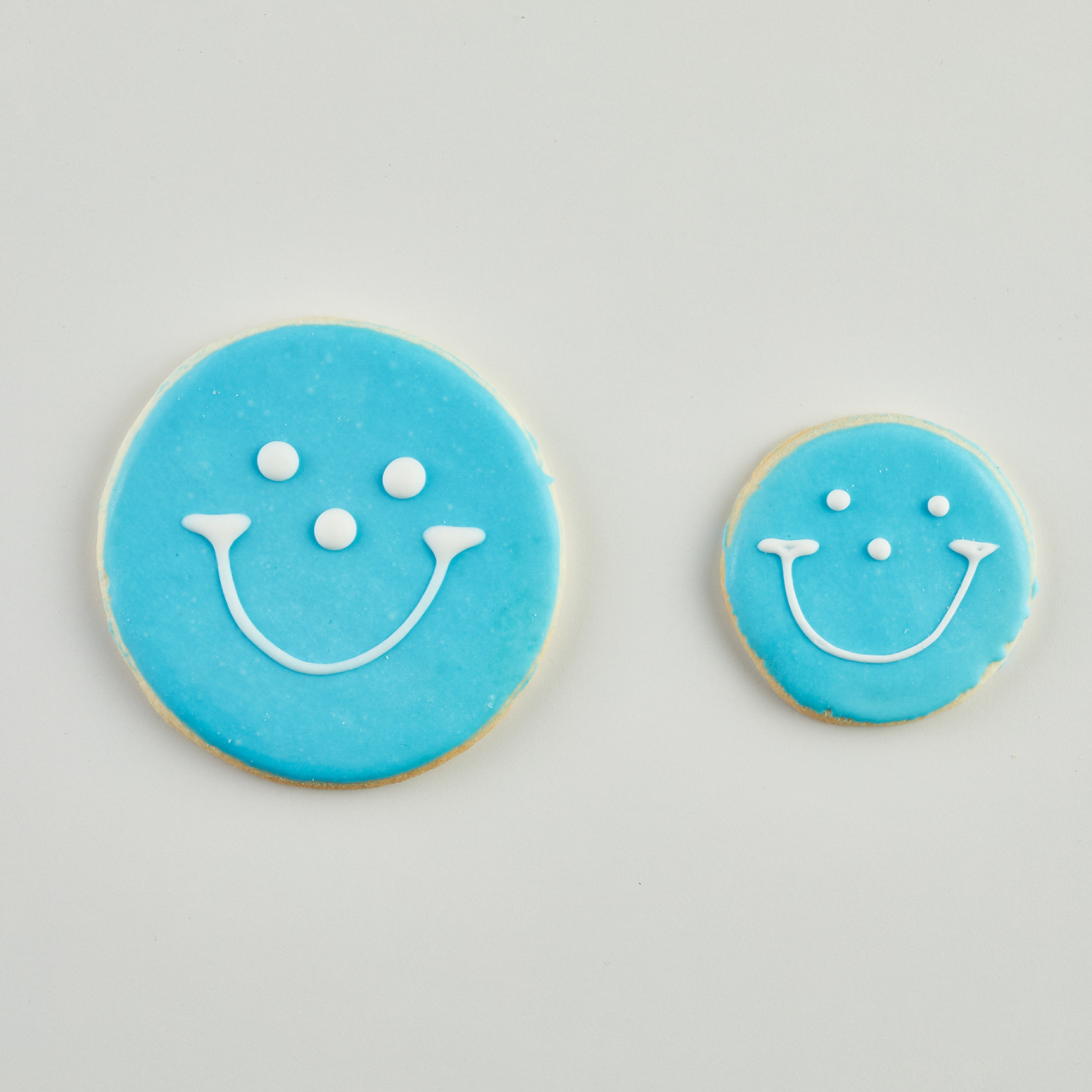 Traditie meer Pas op Blue Mini Smiley Cookies — SmileyCookie.com