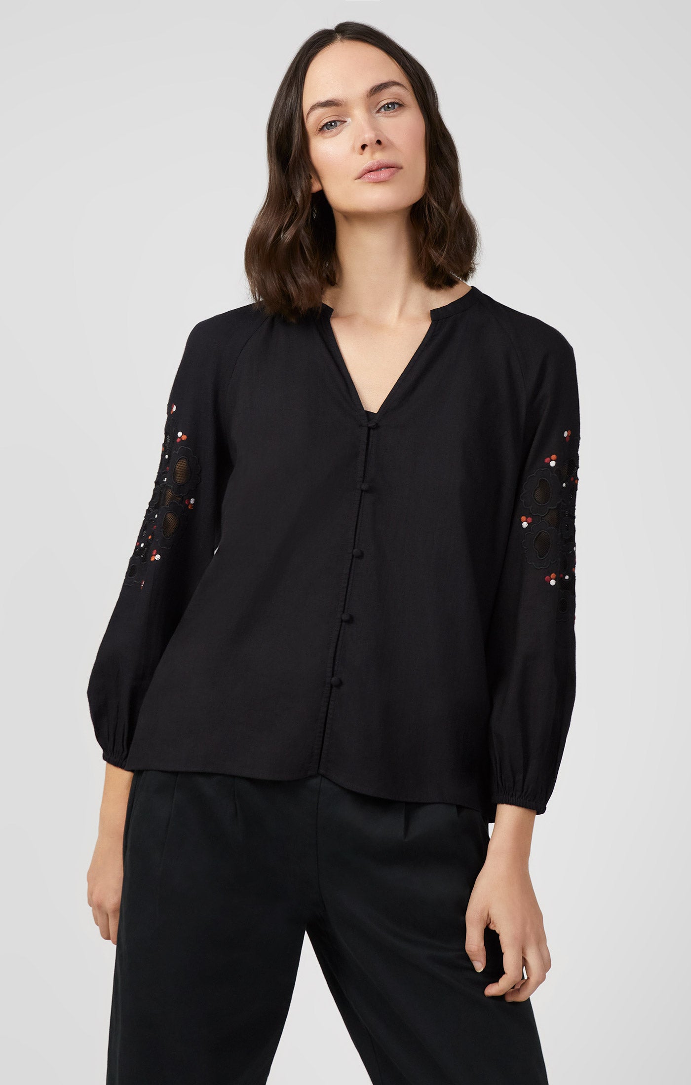 Light Flannel Embroidery Blouse Black Multi