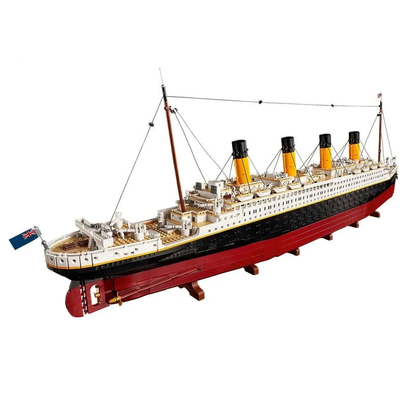 Building Blocks MOC RMS Titanic Steam Ship Boat Bricks Toys