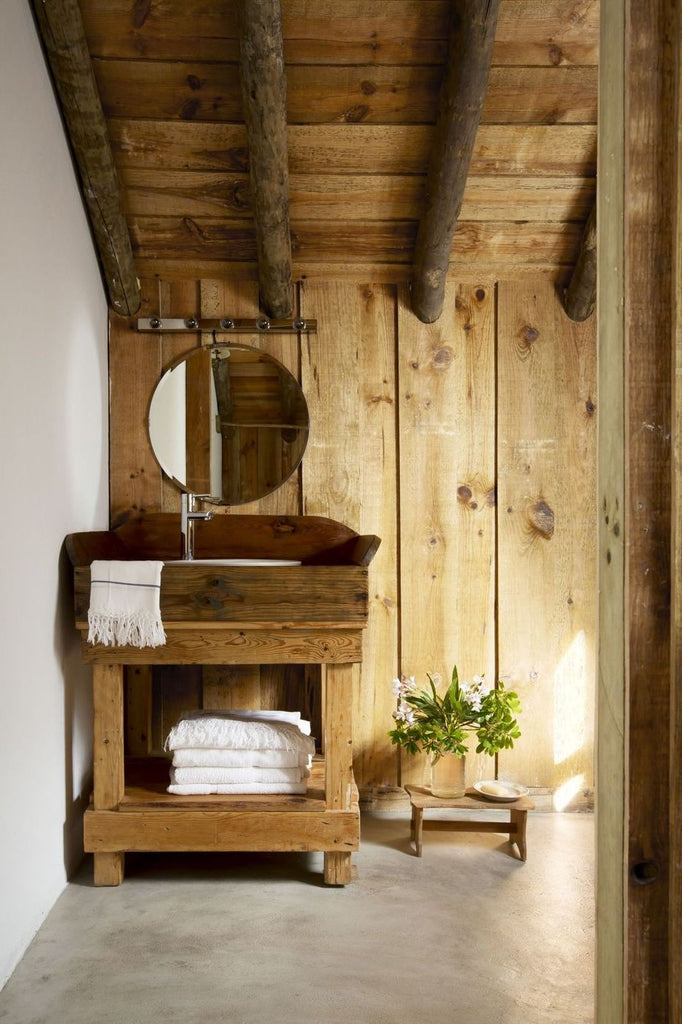 Wood and Greenery Decoration Ideas for the Bath House